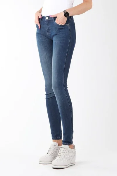 Dámské džíny se zúženými nohavicemi Wrangler Natural River W jeans W29JPV95C
