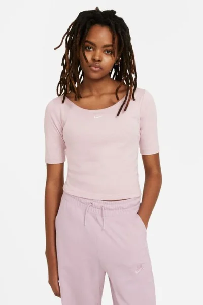Dámské růžové tričko Nike Sportswear Essential