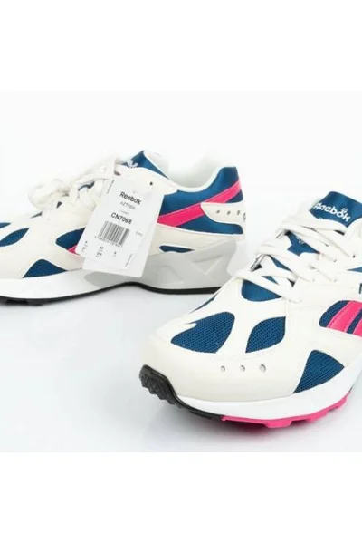 Bílé tenisky Reebok Aztrek CN7068