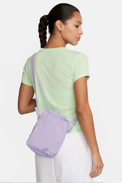 Fialová taška Nike Heritage Crossbody s nastavitelným popruhem