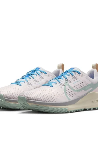 Trailové běžecké boty Nike Pegasus 4 - pro dobrodružné běžkyně