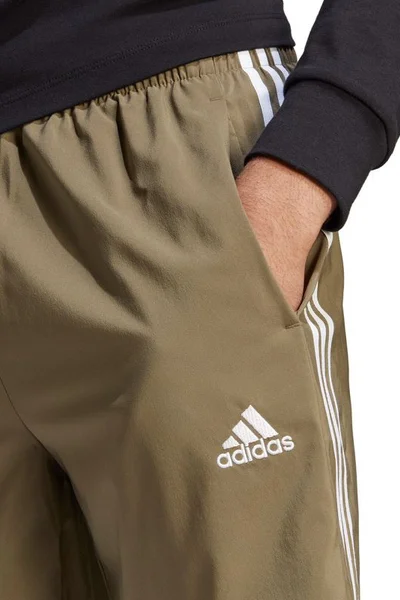 Adidas Aeroready pánské šortky Chelsea 3-Stripes khaki