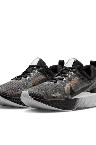 Dynamické dámské běžecké boty - Nike React Infinity 3