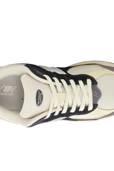 Stylové pánské sportovní boty New Balance z řady 2002