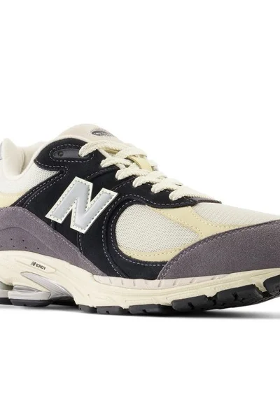 Stylové pánské sportovní boty New Balance z řady 2002