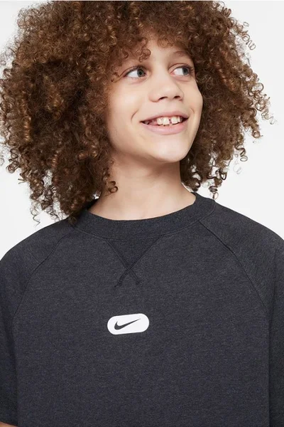Junior dres Nike - Volný střih - krátké rukávy