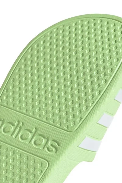 Adidas Adilette Aqua dětské rychleschnoucí žabky zelené