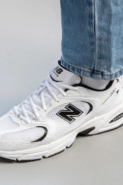 Retro běžecké boty od New Balance s technologií ABZORB