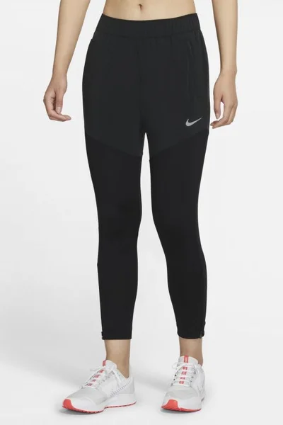 Prodyšné dámské kalhoty Nike s Dri-FIT technologií