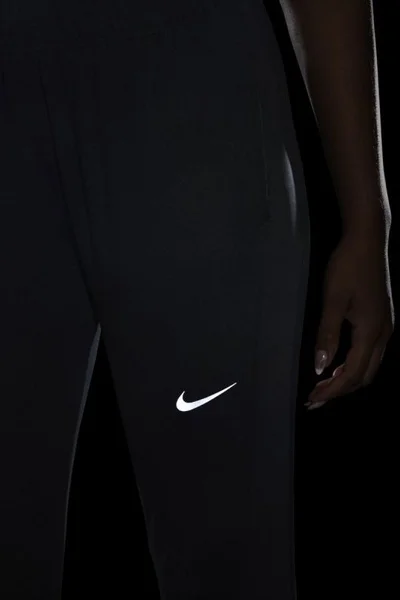 Teplé dámské kalhoty Nike Therma-FIT Essential