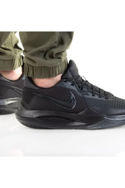Sportovní boty pro muže Precision VI od Nike s gumovou podrážkou