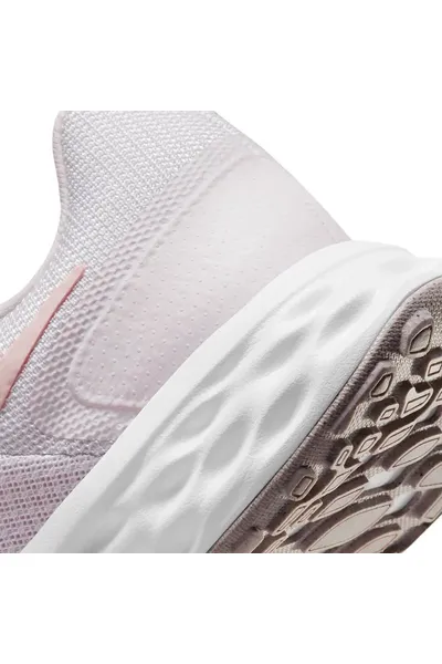 Růžové dámské běžecké boty Nike Revolution 6 Next Nature W DC3729 500