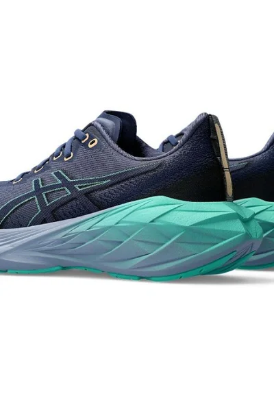 Zimní běžecká obuv Asics Novablast W