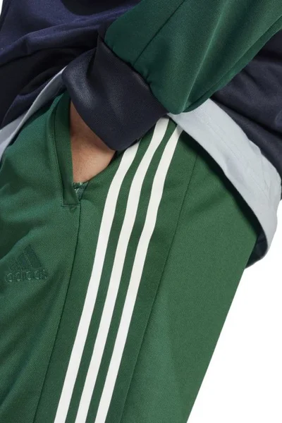 Nazelené pánské běžecké kalhoty adidas Tiro Wordmark