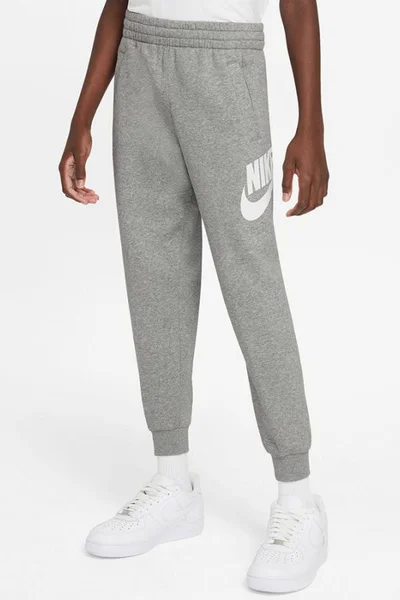 Chlapecké tepláky Nike Club Fleece s logem Futura