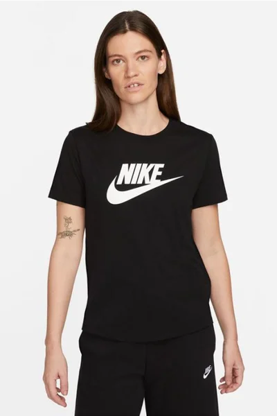 Sportovní tričko Nike pro ženy s krátkým rukávem