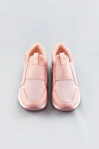 Růžové sportovní slip-on boty od COLIRES