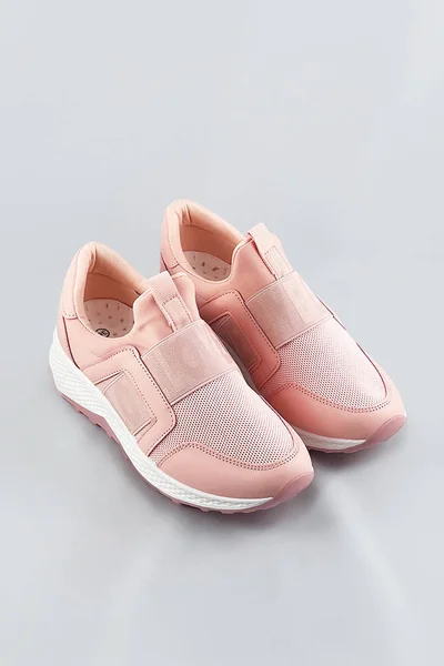 Růžové sportovní slip-on boty od COLIRES