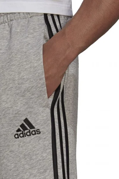 Sportovní tepláky adidas Essentials Tapered Cuff 3 Stripes