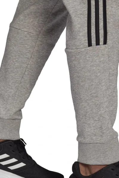 Sportovní tepláky adidas Essentials Tapered Cuff 3 Stripes