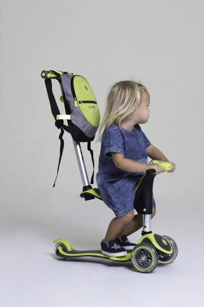 Skútrobatoh Globber Jr - praktický batoh pro děti