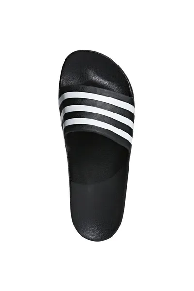 Pantofle Adidas s Cloudfoam polstrováním