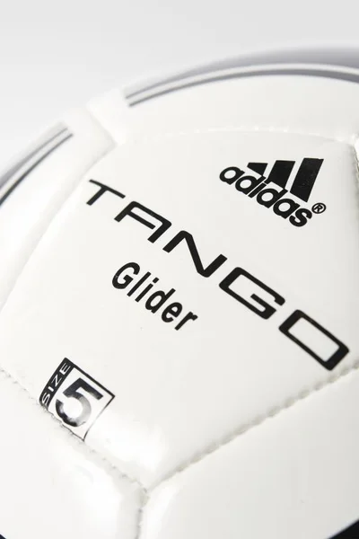 Míč na fotbal Adidas Tango Glider Football
