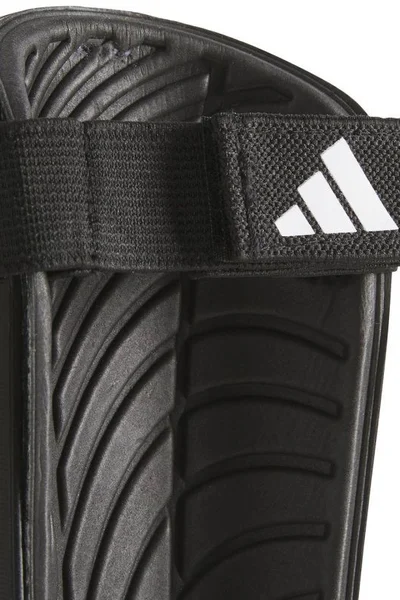 Ochranné fotbalové návleky adidas EcoShield