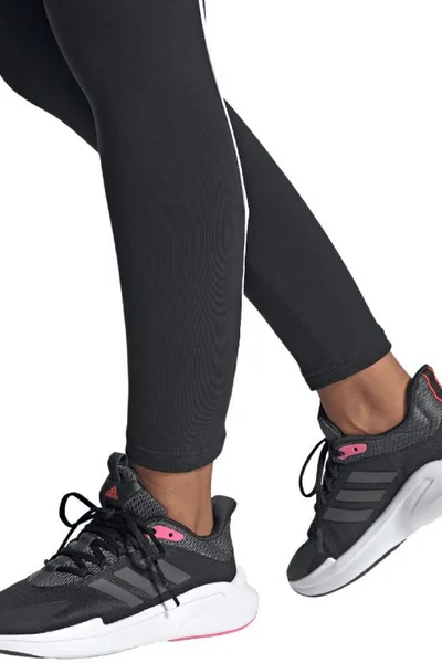 Recyklované běžecké boty adidas pro ženy