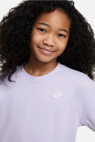 Dětské šaty Nike Sportswear Jr - Pohodlný volný střih - kapsy - měkká tkanina