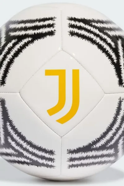 Fotbalový míč Juventus Club Adidas