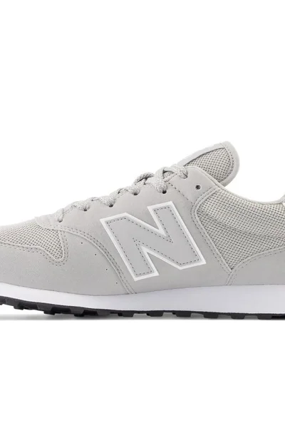 New Balance ikonické tenisky pro každodenní nošení