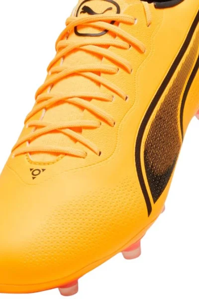 Poloprofesionální oranžové kopačky Puma King Pro FG/AG M