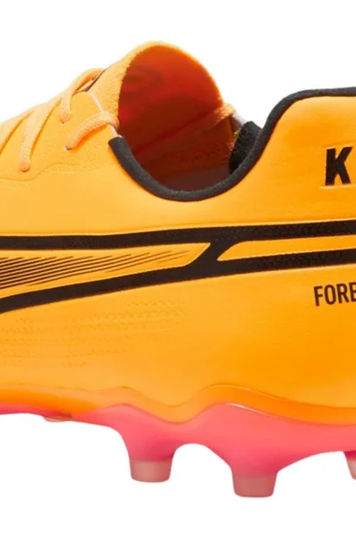 Poloprofesionální oranžové kopačky Puma King Pro FG/AG M