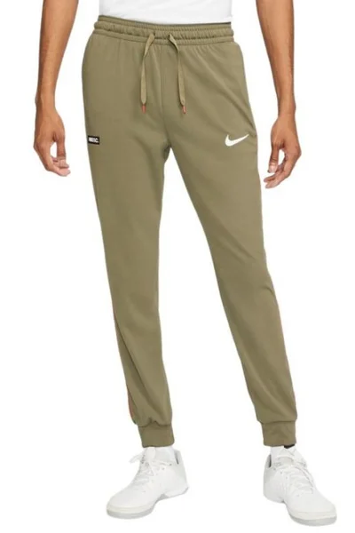 Sportovní kalhoty Nike s technologií Dri-FIT pro pohodlné nošení na hřišti