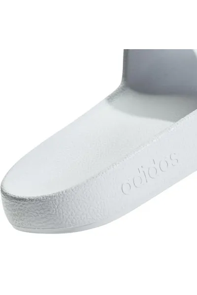 Unisex pantofle Adidas s Cloudfoam polstrováním