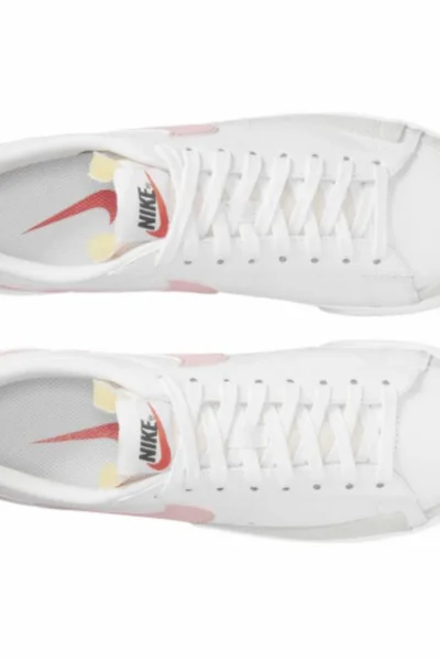 NIKE Dámské Nízké Platformové Boty Blazer Bílá