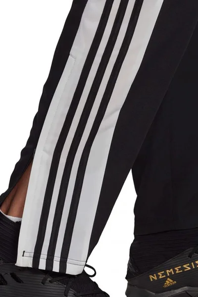 Černé pánské kalhoty Adidas Squadra 21 Presentation Pant M GT8795