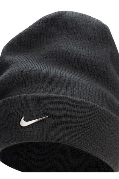 Stylová hřejivá kšiltovka Nike Peak pro chladné dny