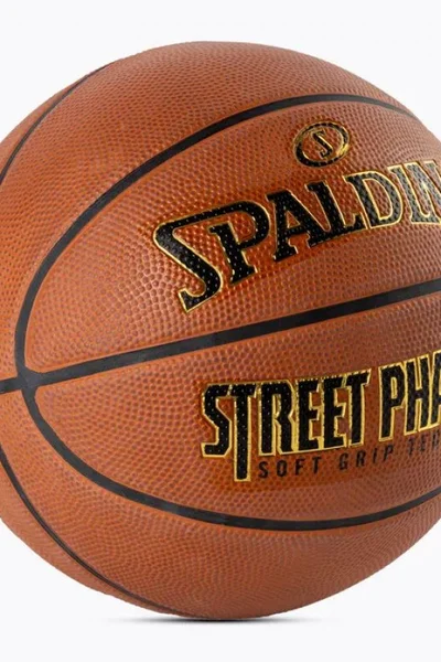 Spalding Phantom - Odolný míč s výbornou přilnavostí