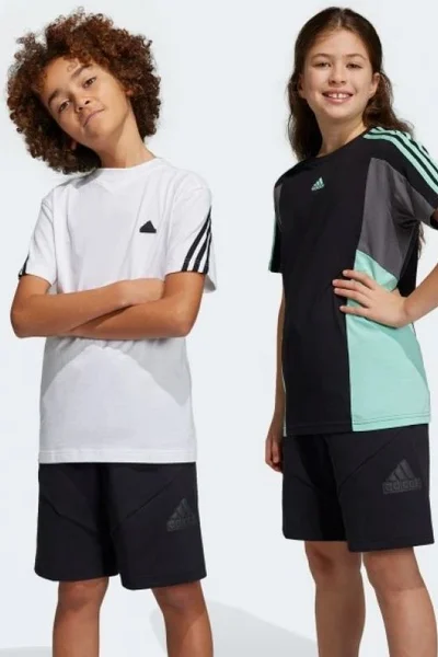 Adidas Dětské Relaxační Šortky z Recyklovaných Materiálů